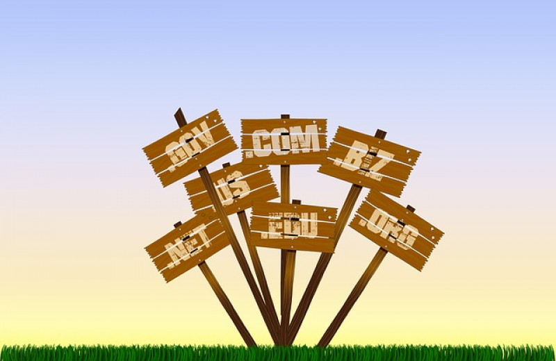 Trik htaccess, Redirect URL 301 dari WWW ke tanpa WWW dan sebaliknya Serta Mencegah Hotlinking Image